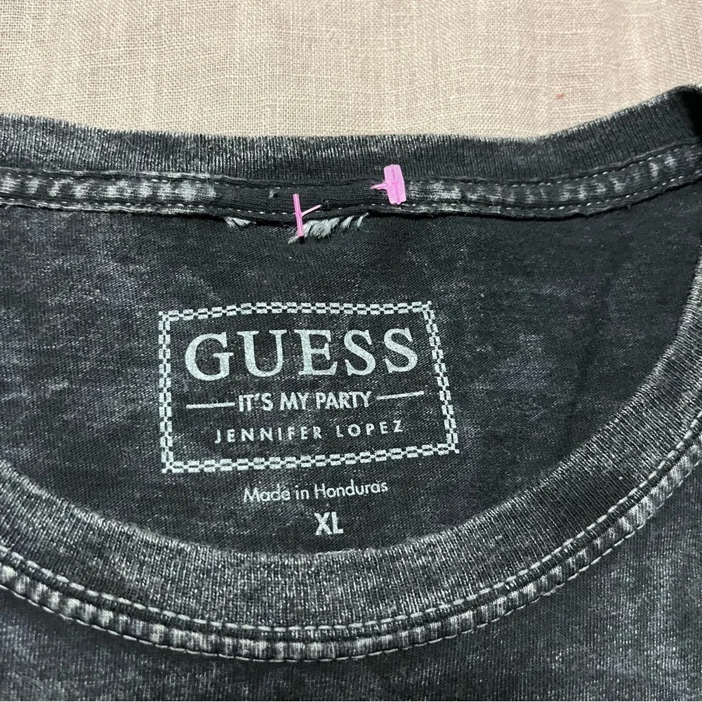 Jennifer Lopez Guess Acid Wash Tee Size XL Band Music Jlo Album Streetwear - Picture 4 of 6